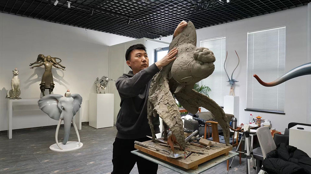 In the studio with Chinese sculptor Zhao Kai